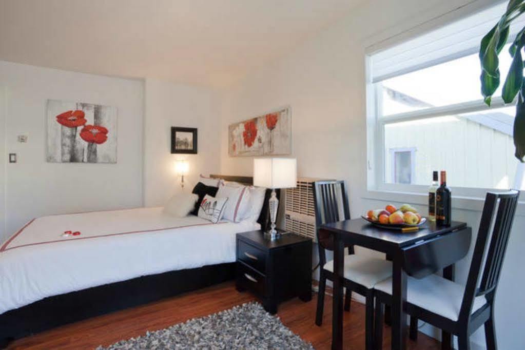 Fisherman'S Wharf Bed & Breakfast ビクトリア エクステリア 写真
